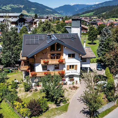 Apartment Bee Happy Haus Burboeck Flachau